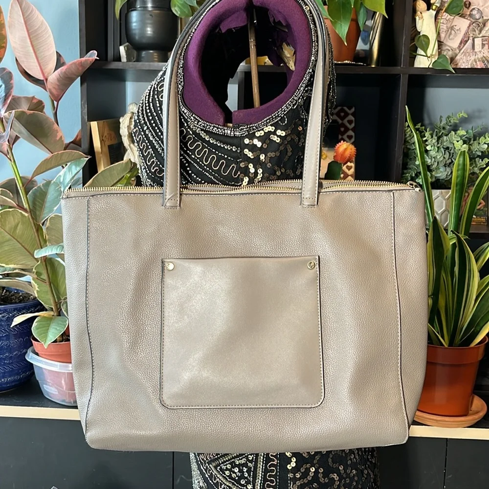 A New Day Elegant Taupe Tote Bag - Picture 8 of 14